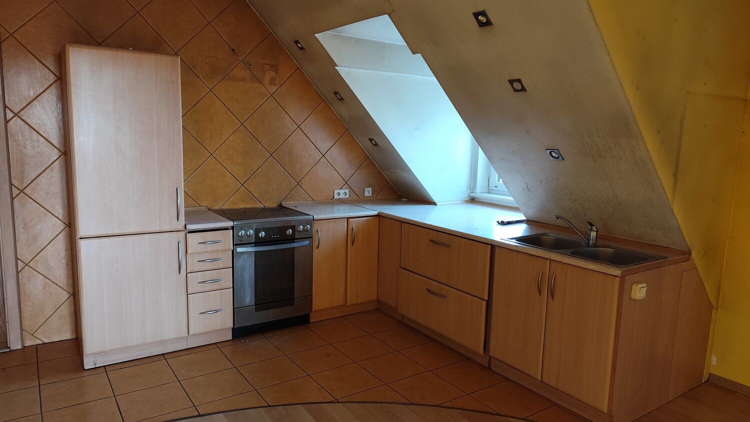 Atrakcyjny dom o pow. 220/1604m2, NAREW