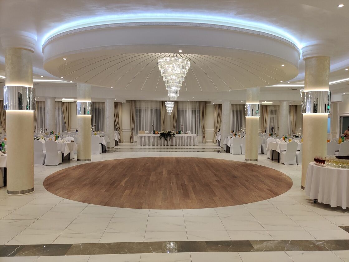 Restauracja Belweder zatrudni kelnera/kę