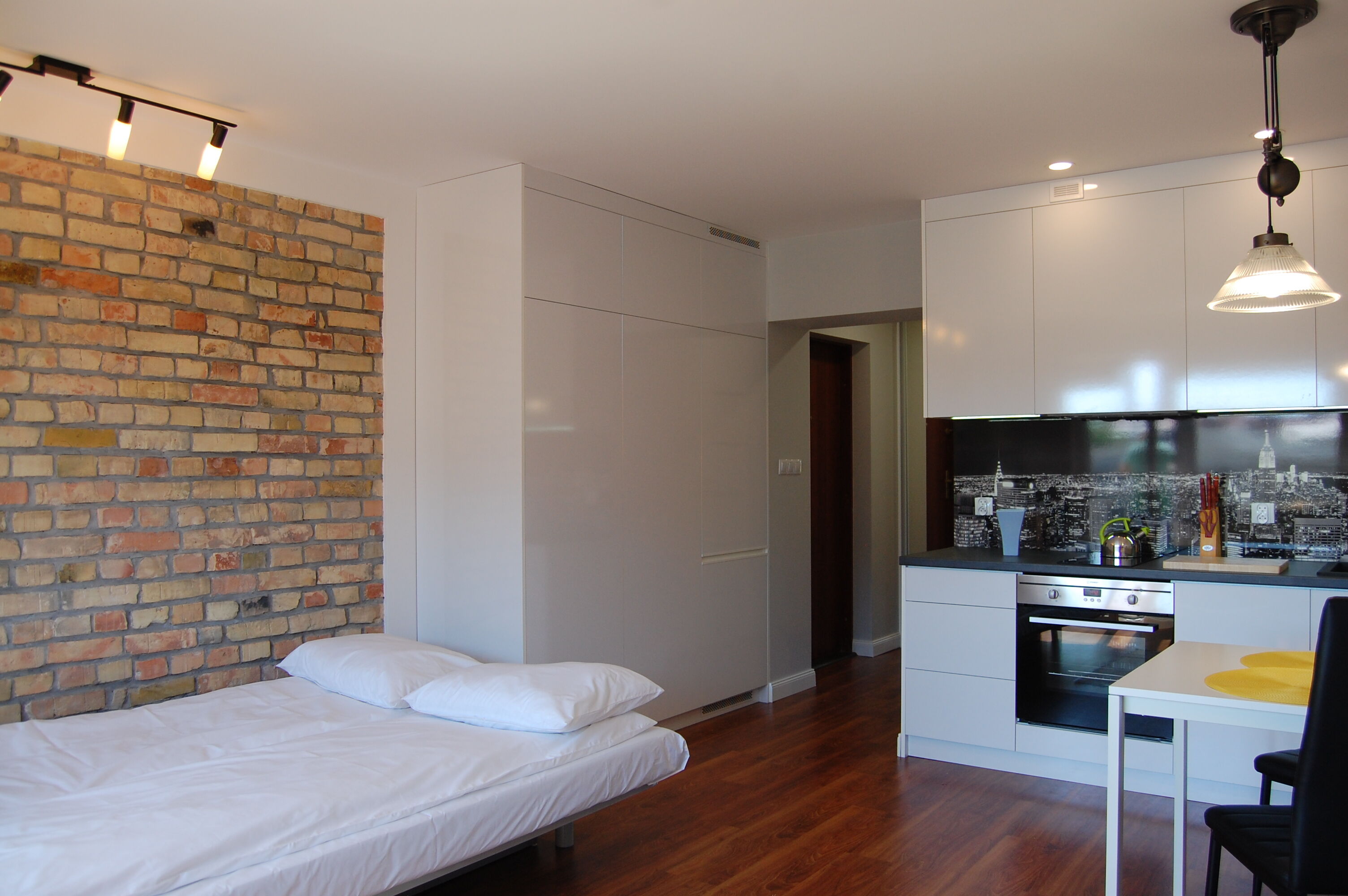 ścisłe centrum, kawalerka Nowy Świat 7