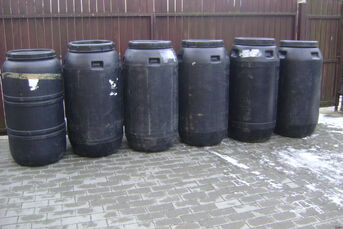 Narzedzia-budowe beczki plastikowe wode deszczowke