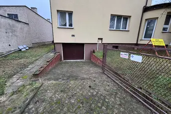 Garaż Antoniuk / Białystok