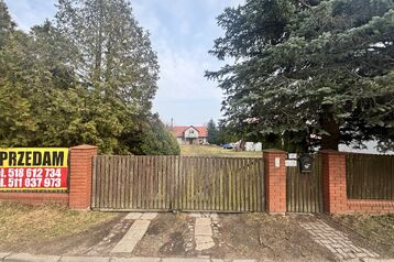 Działka z domem i stawem w Zaściankach 