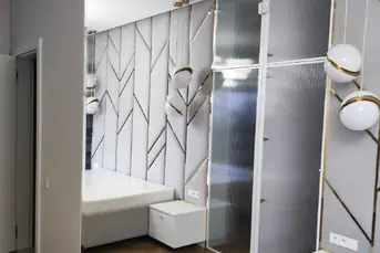 PRACA NA HALI PRZY SZKLE