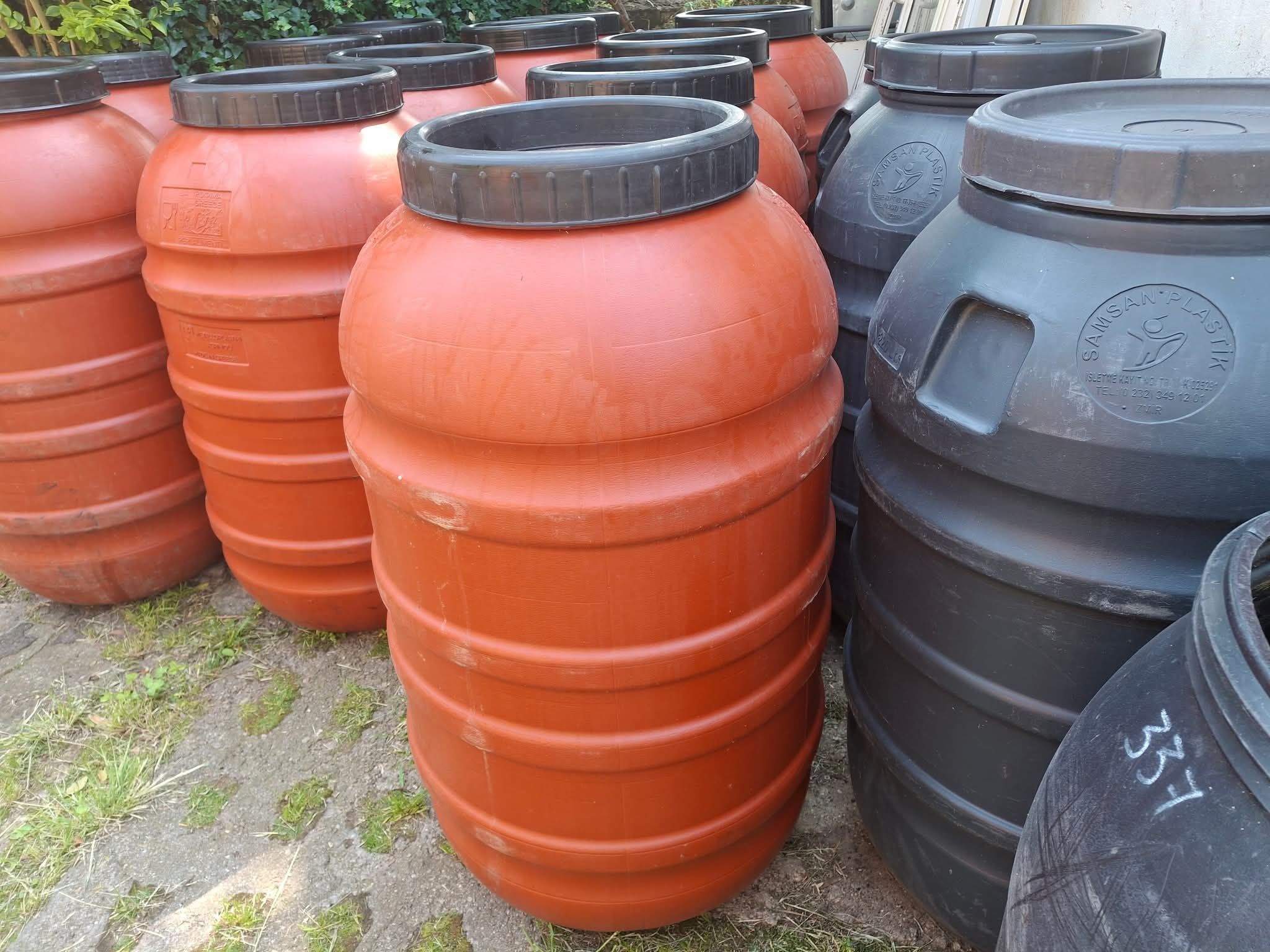 Beczki ogrodowe 60-250 l.