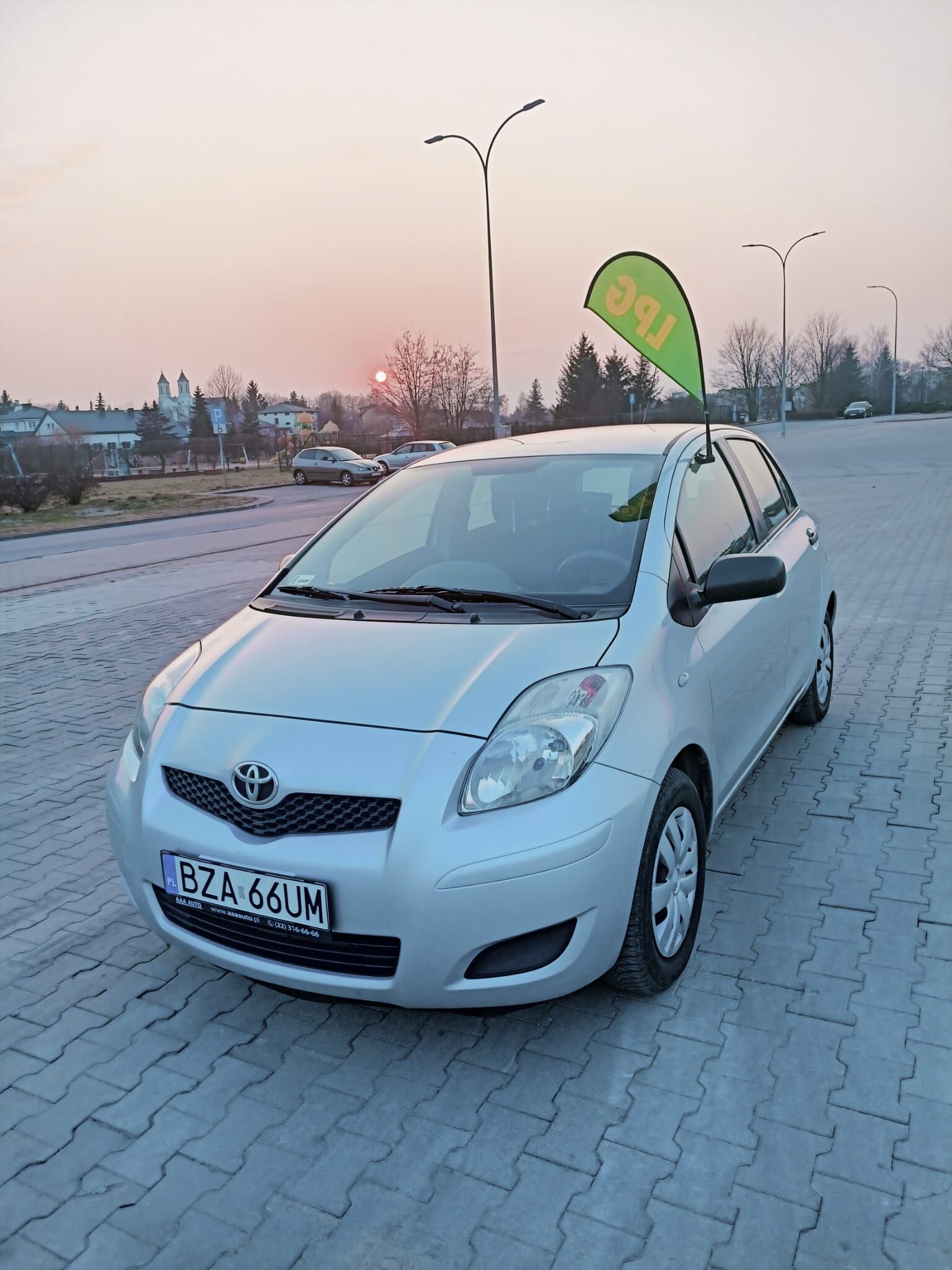 Sprzedam TOYOTA YARIS