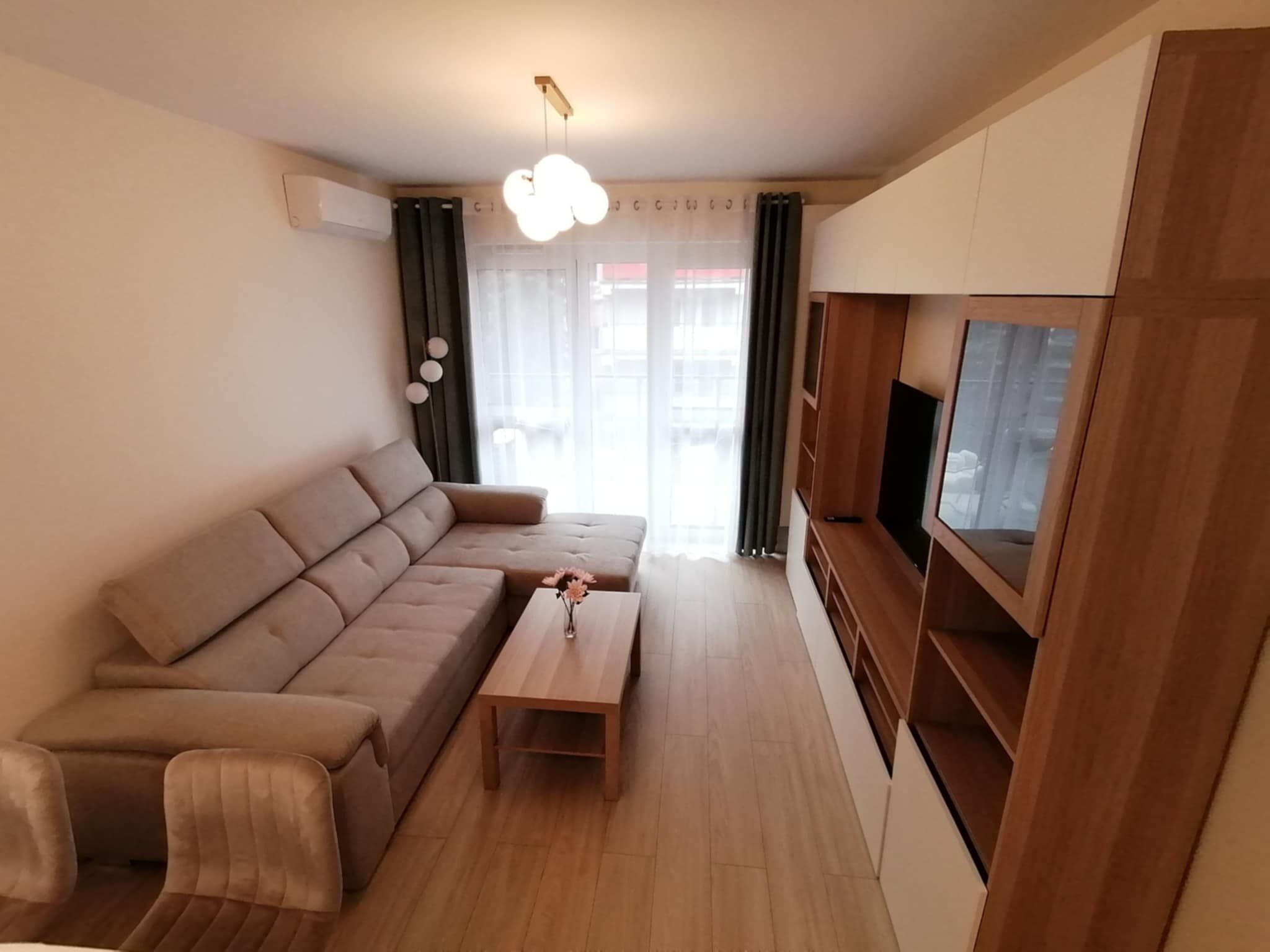 Wynajmę nowe w centrum 40m2 i miejsce postojowe