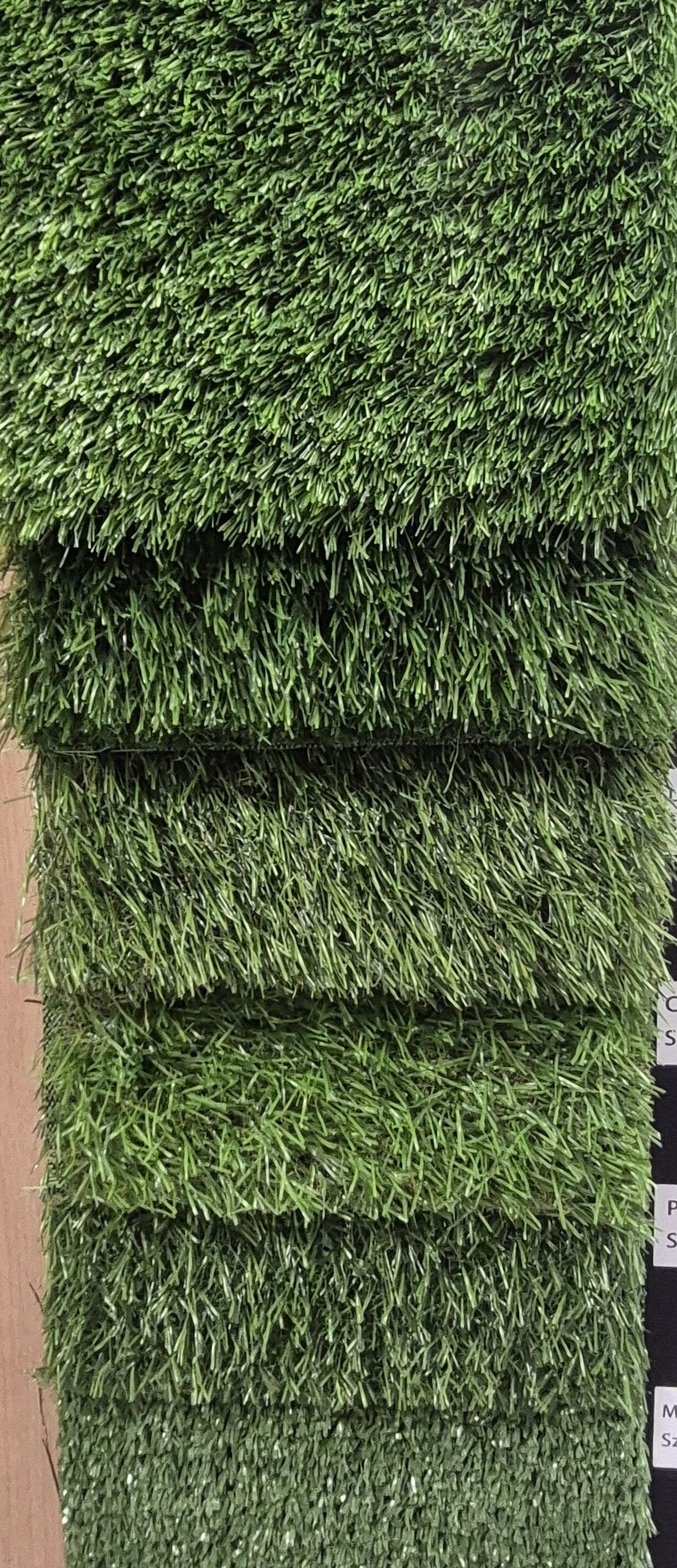 Sztuczna trawa - różne wysokości, rodzaje, bardzo konkurencyjna cena