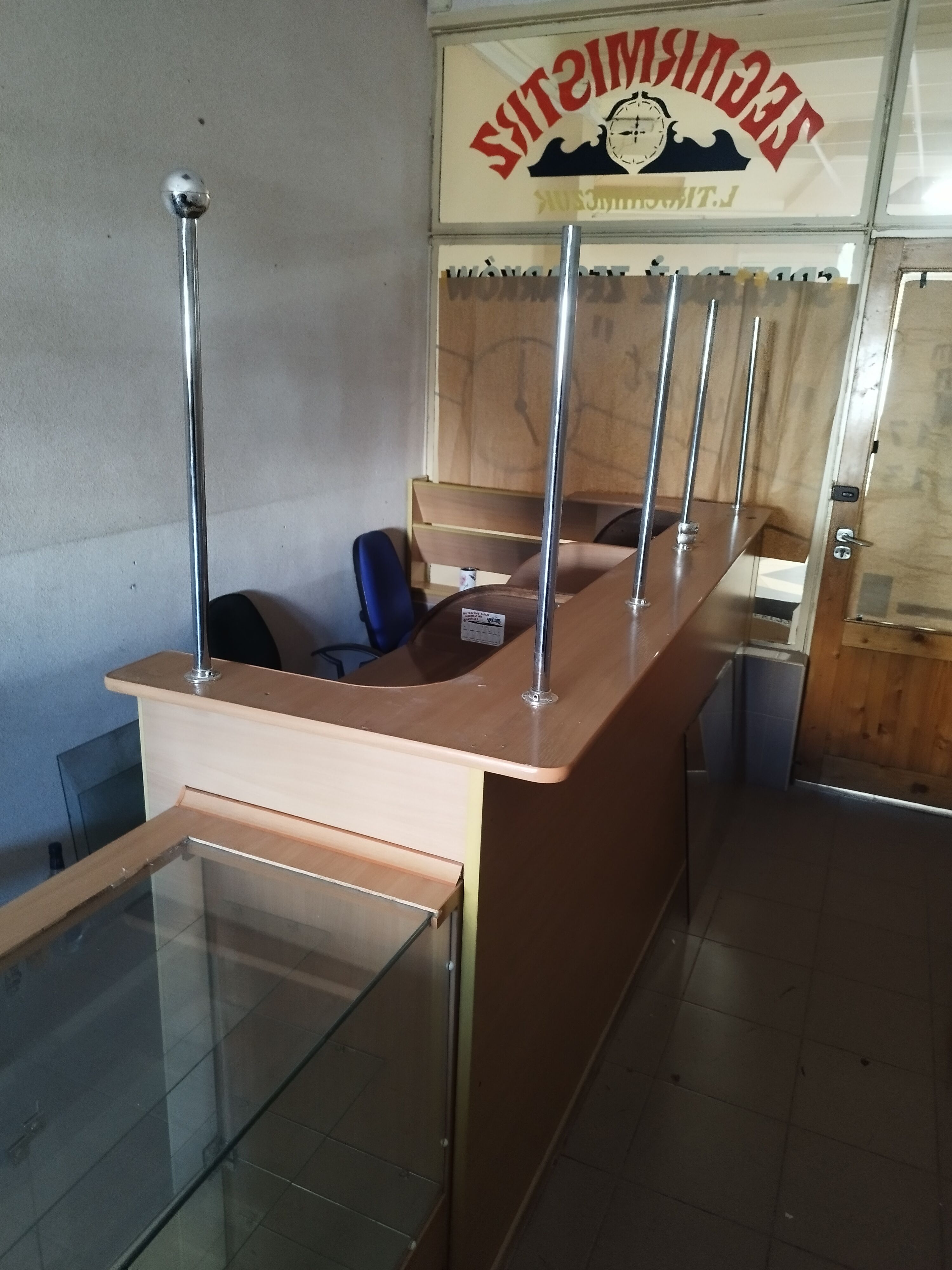 Sprzedam witryny sklepowe 