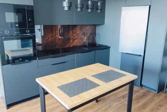 Wynajmę mieszkanie z miejscem postojowym