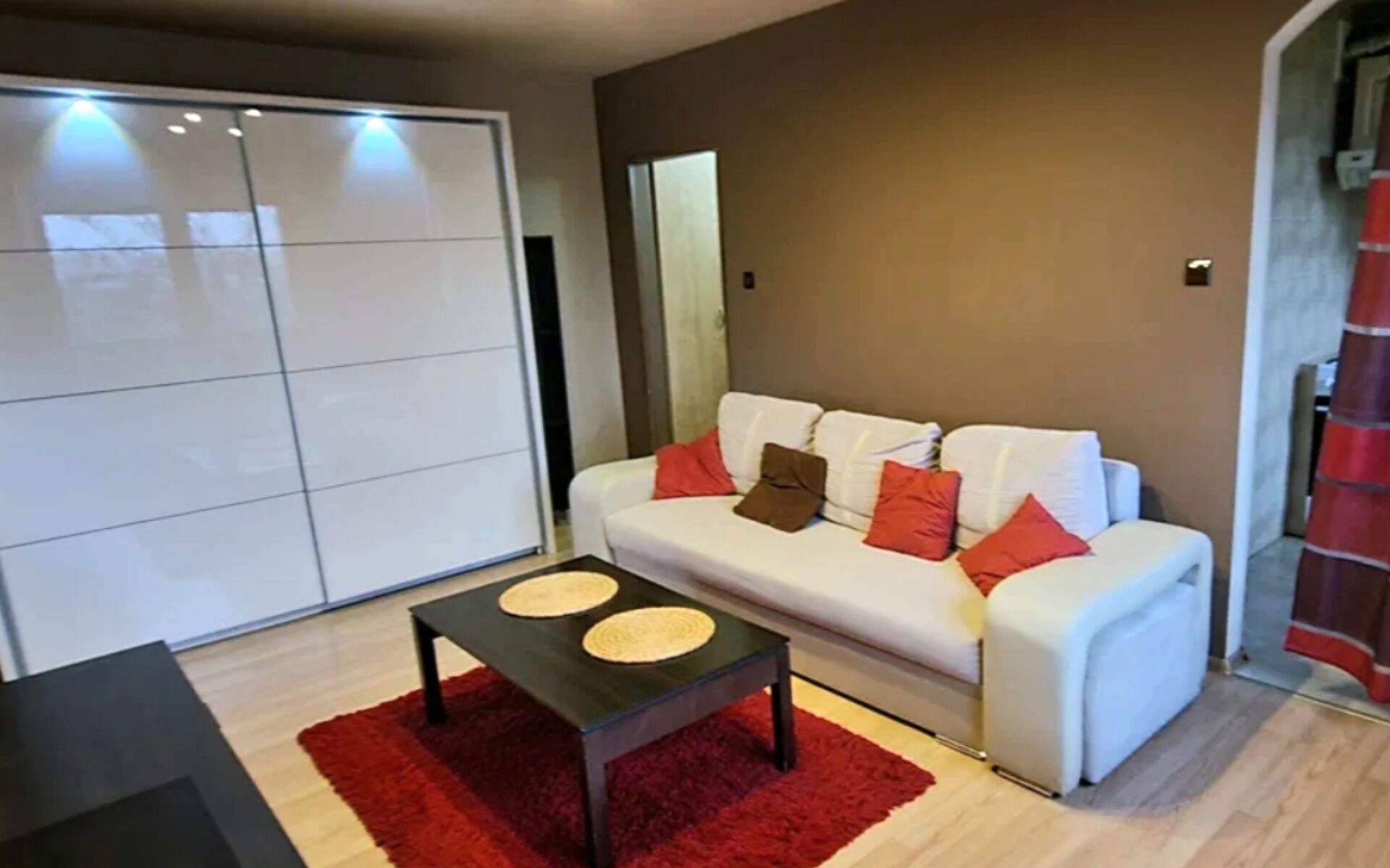 Atrakcyjna kawalerka ba oś. Wygoda