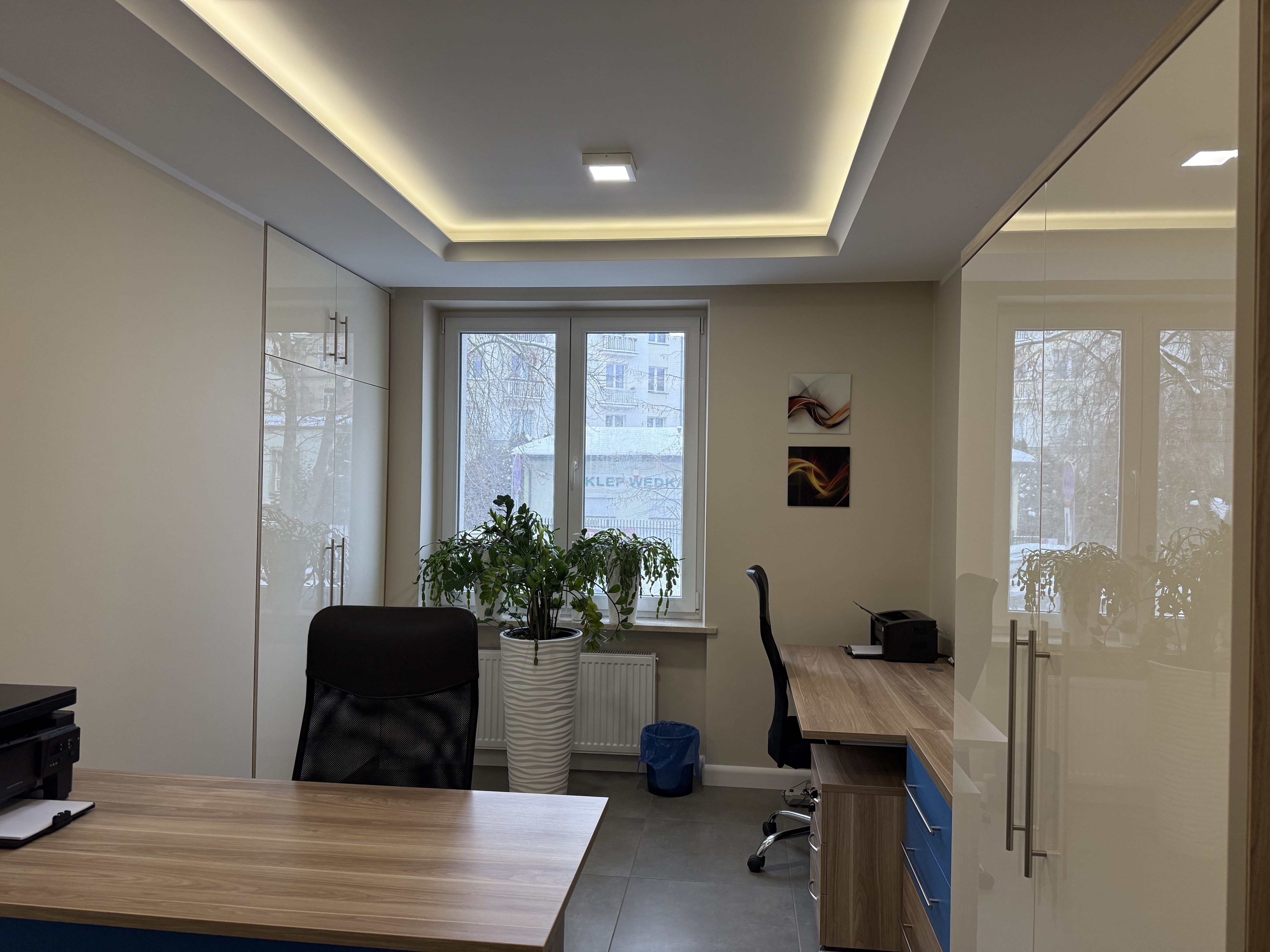 ** Lokal Mieszkalny wynajmę na Biuro **