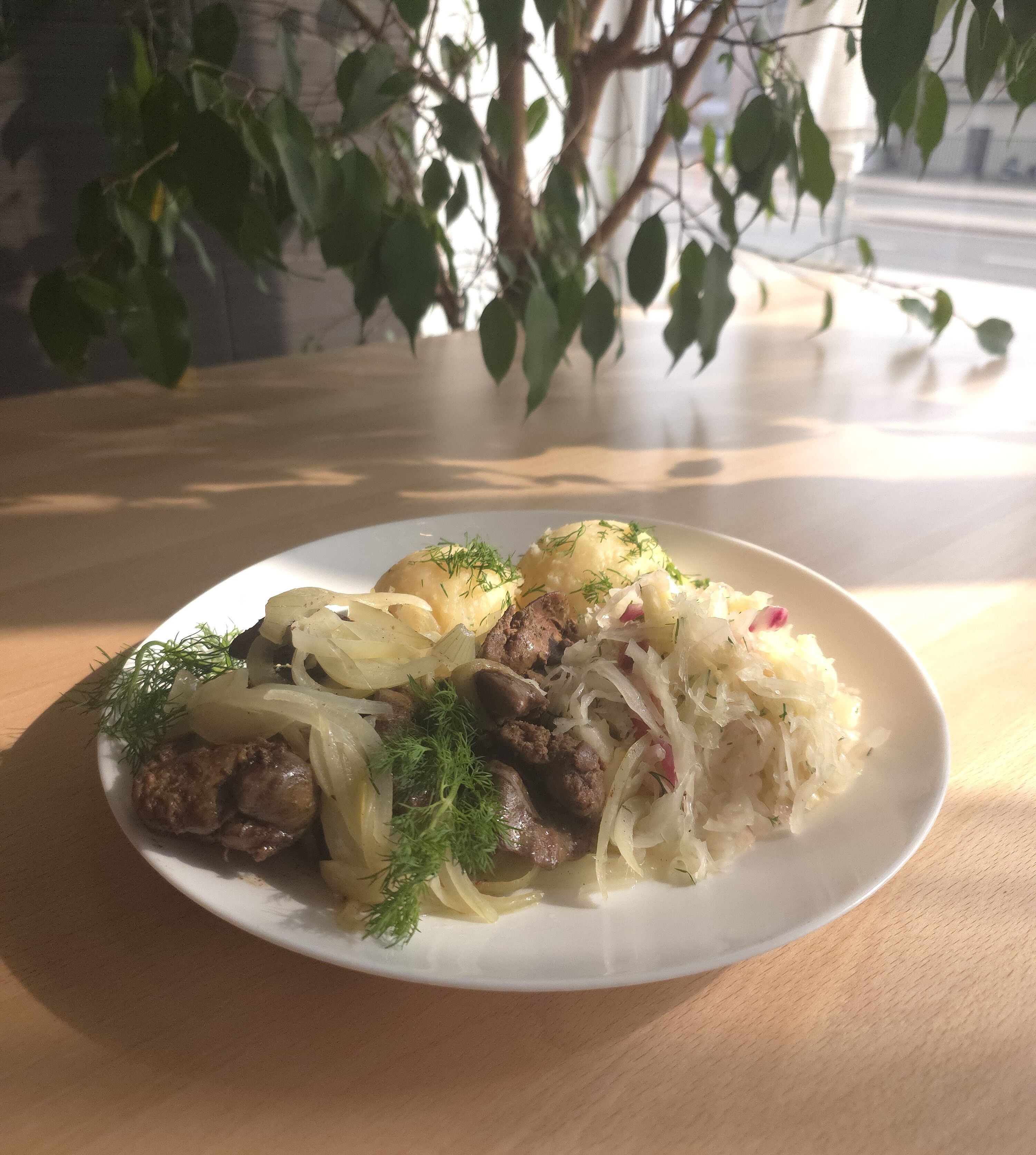 Zatrudnimy osobę do wydawania posiłków, ciąg wydawczy.