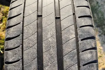 Opony letnie Michelin R18 225/50. 