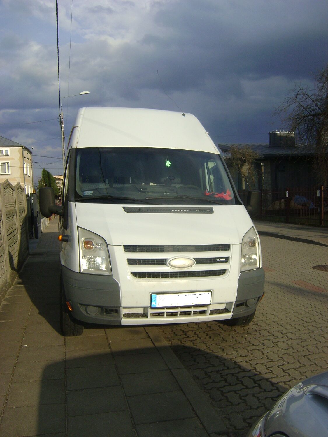 BAGAZOWKI-przeprowadzki-przewoz Mebli-AGD-rzeczy