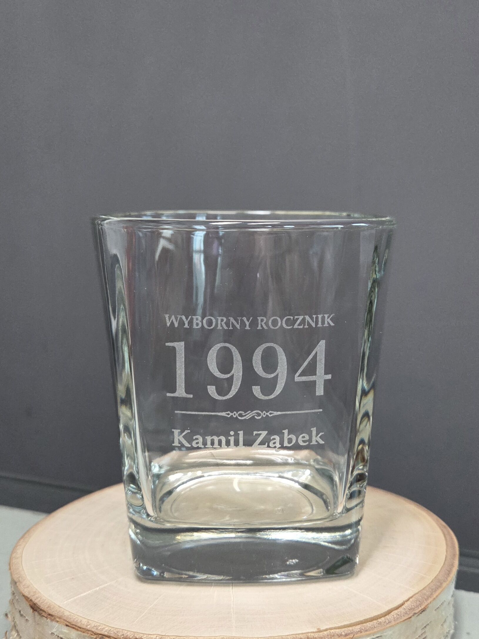 Usługa graweru laserowego, grawer na długopisach, laminaty, butelki z grawerem