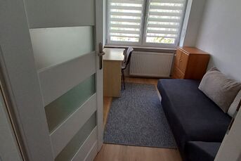 Pokój 1-osobowy dla kobiety, ul. Bema 89A, Centrum