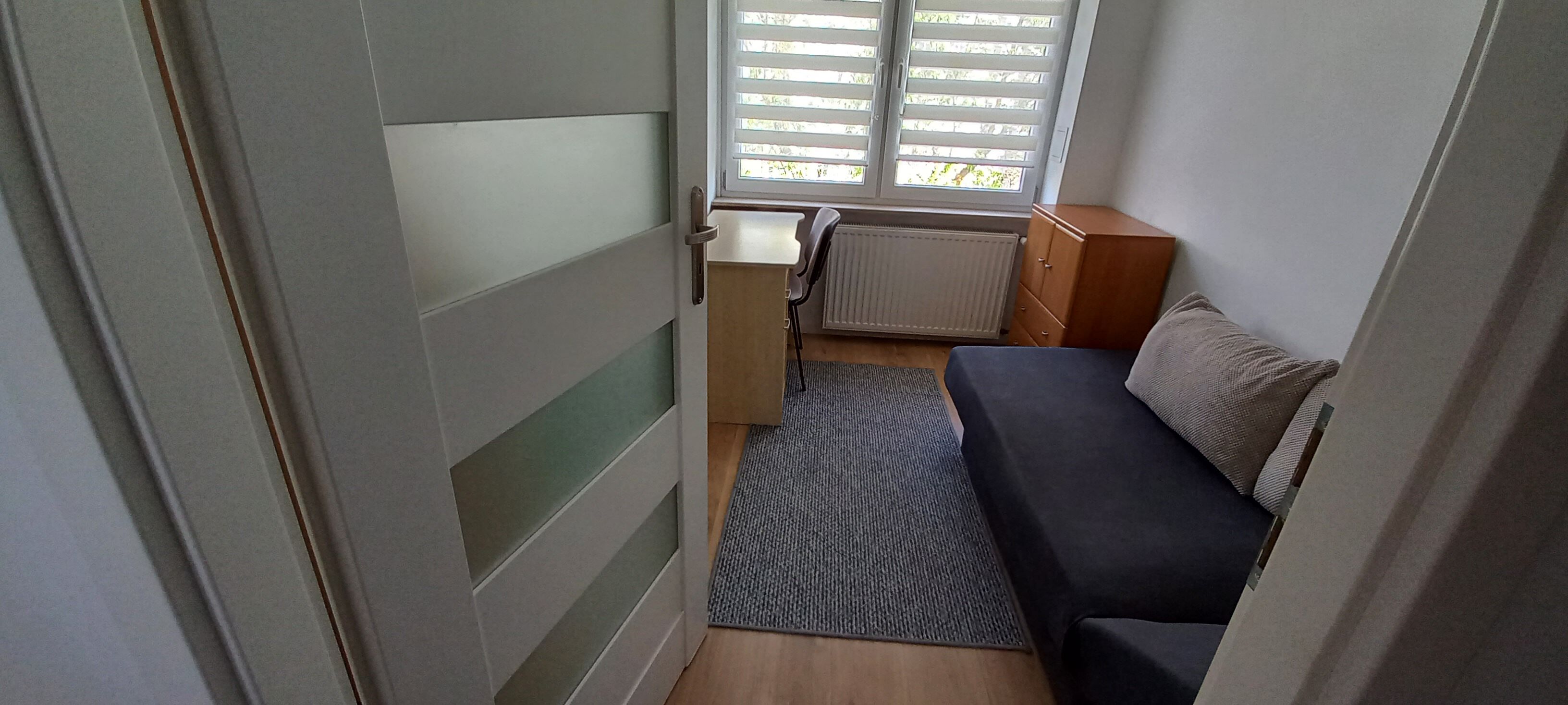 Pokój 1-osobowy dla kobiety, ul. Bema 89A, Centrum