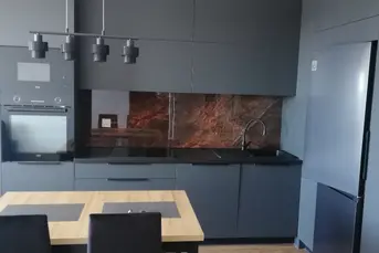 Wynajmę mieszkanie z miejscem postojowym