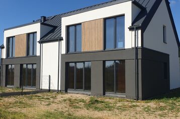 NOWOCZESNY bliźniak o powierzchni 127 m na dużej działce 