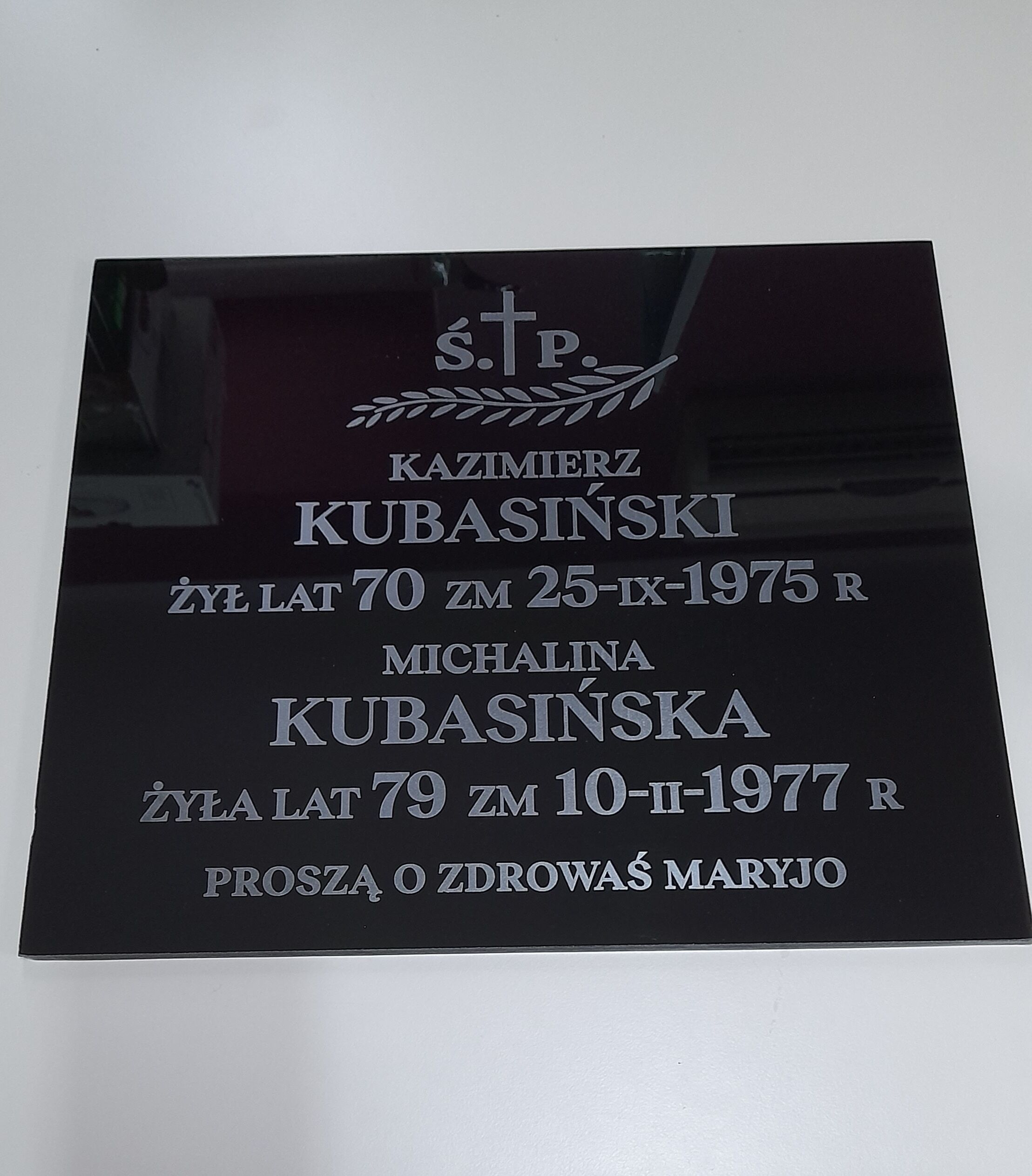 Szklane Tablice nagrobkowe