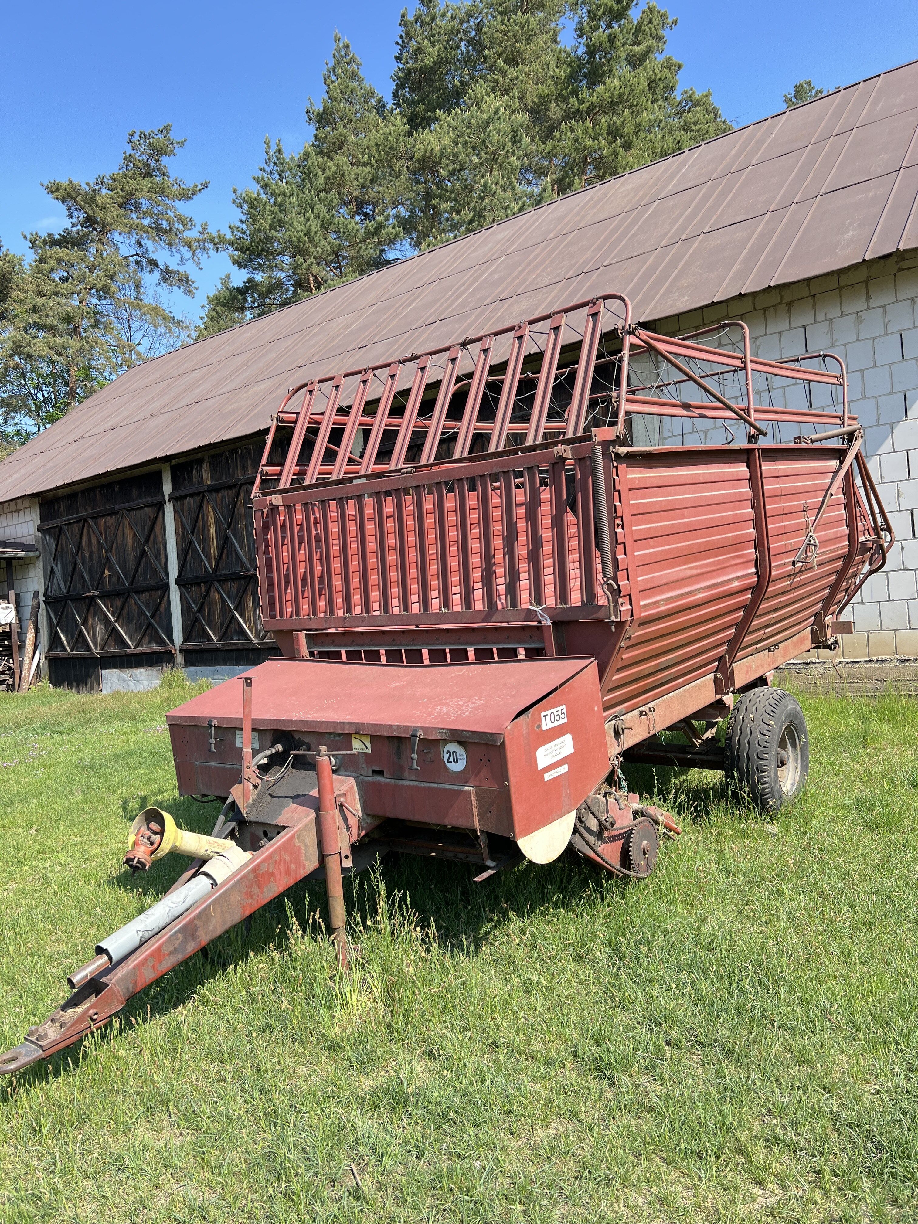 Sprzedam przyczepę samozbierającą Agromet 1990 