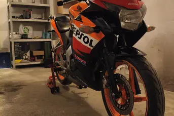 Honda CBR 125R 2014 