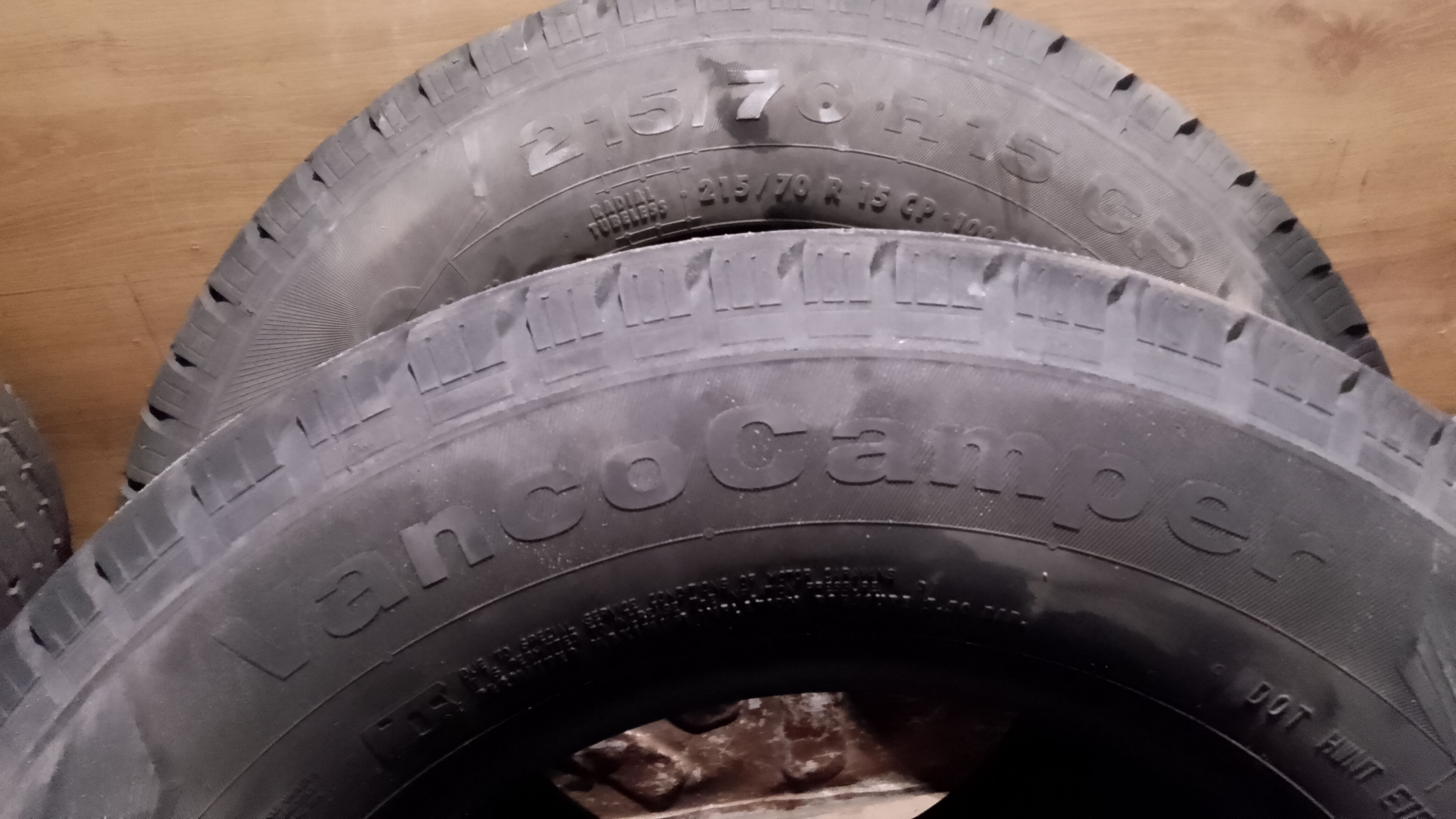 sprzedam 2 opony Continental 215/70r15C Bialystok 