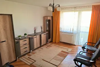 Przytulna kawalerka z dużym balkonem