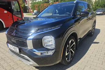 Mitsubishi Outlander IV 2,5l SEL 4x4, 7 - osobowa
