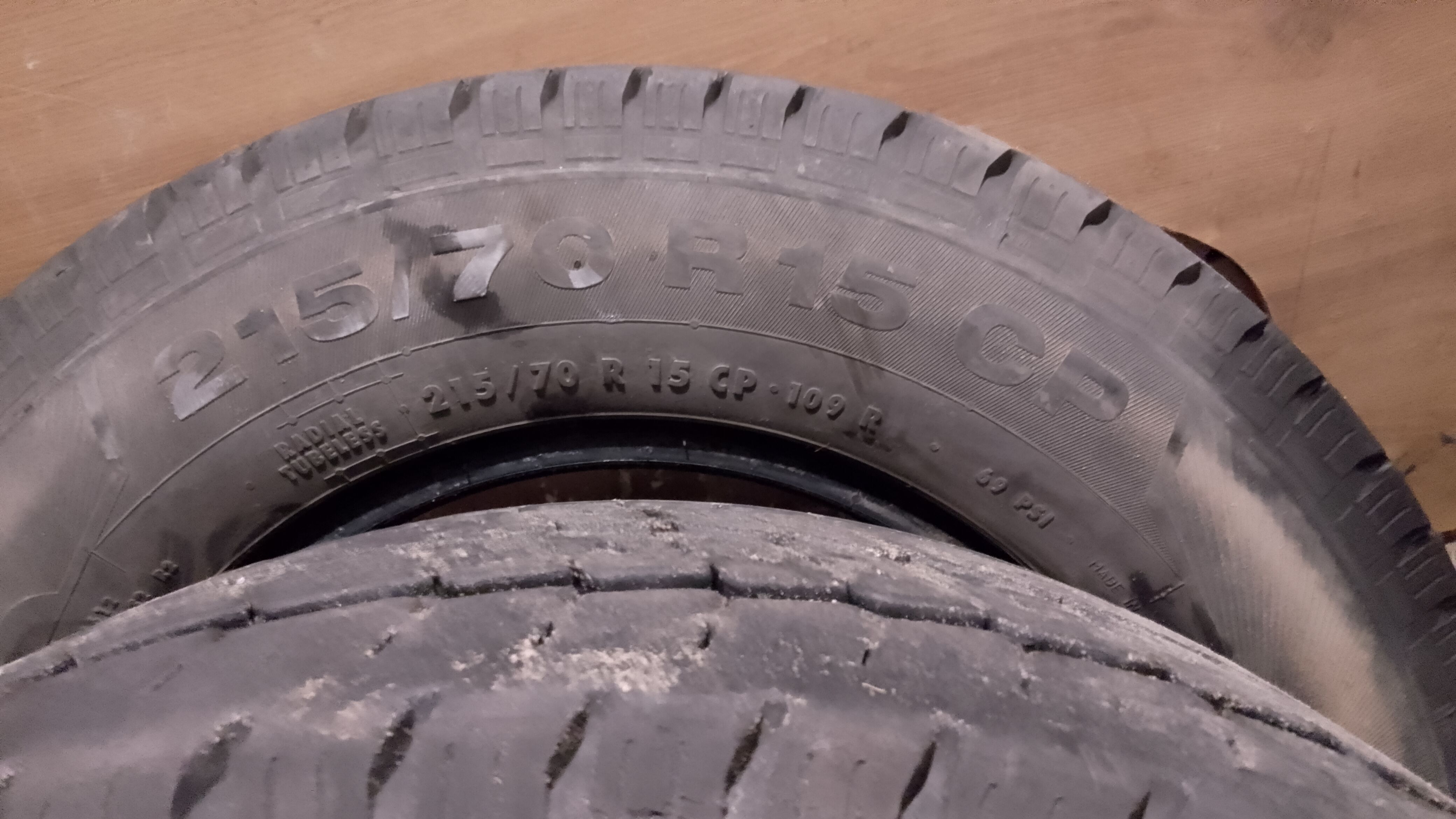 sprzedam 2 opony Continental 215/70r15C Bialystok 