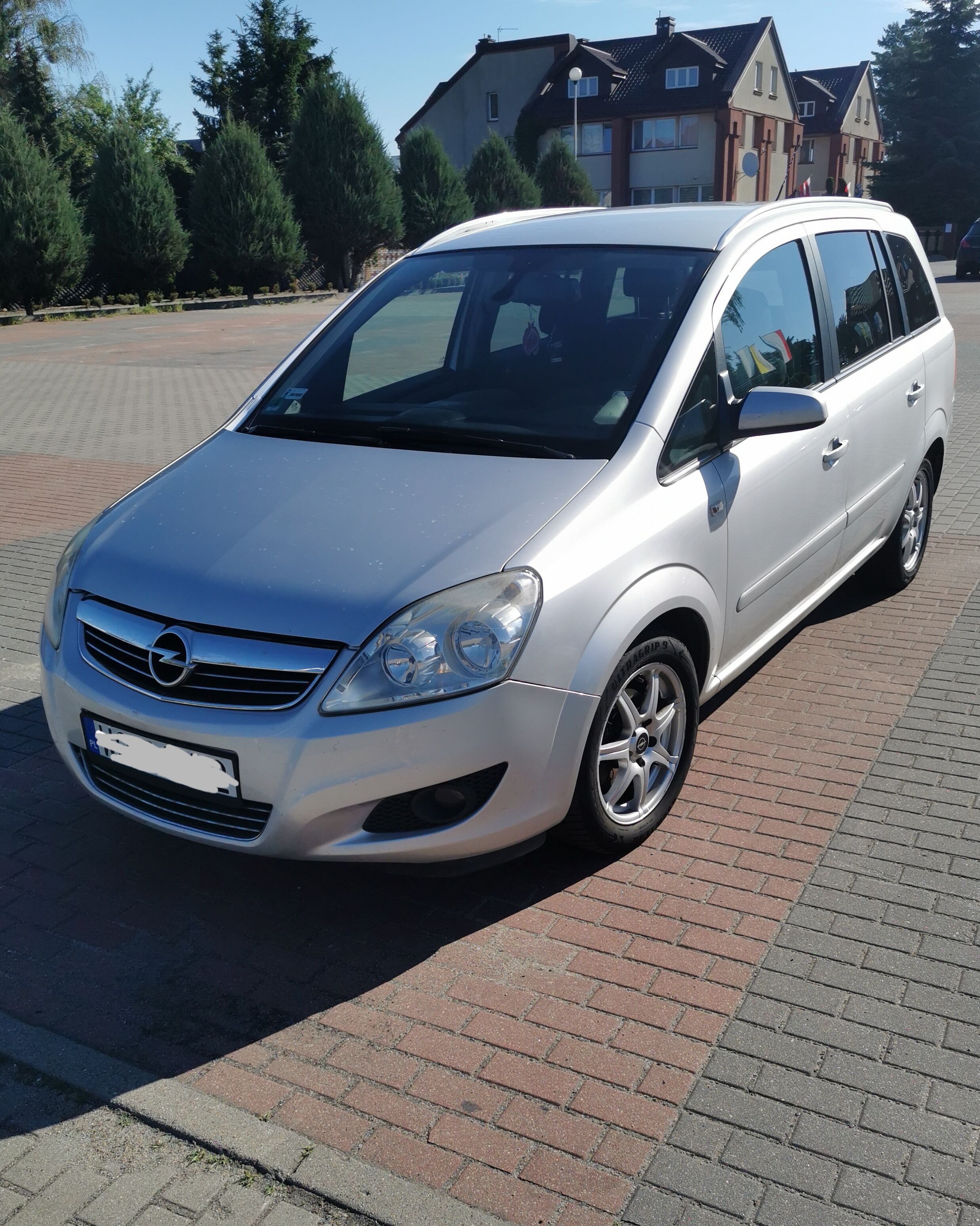 ZAFIRA B