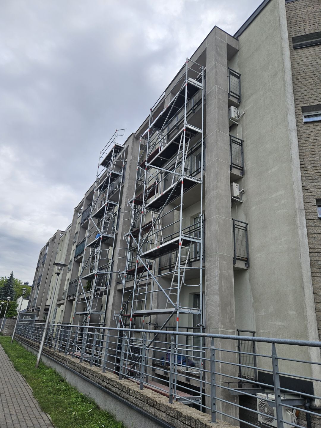 Firma zleci prace elewacyjne 