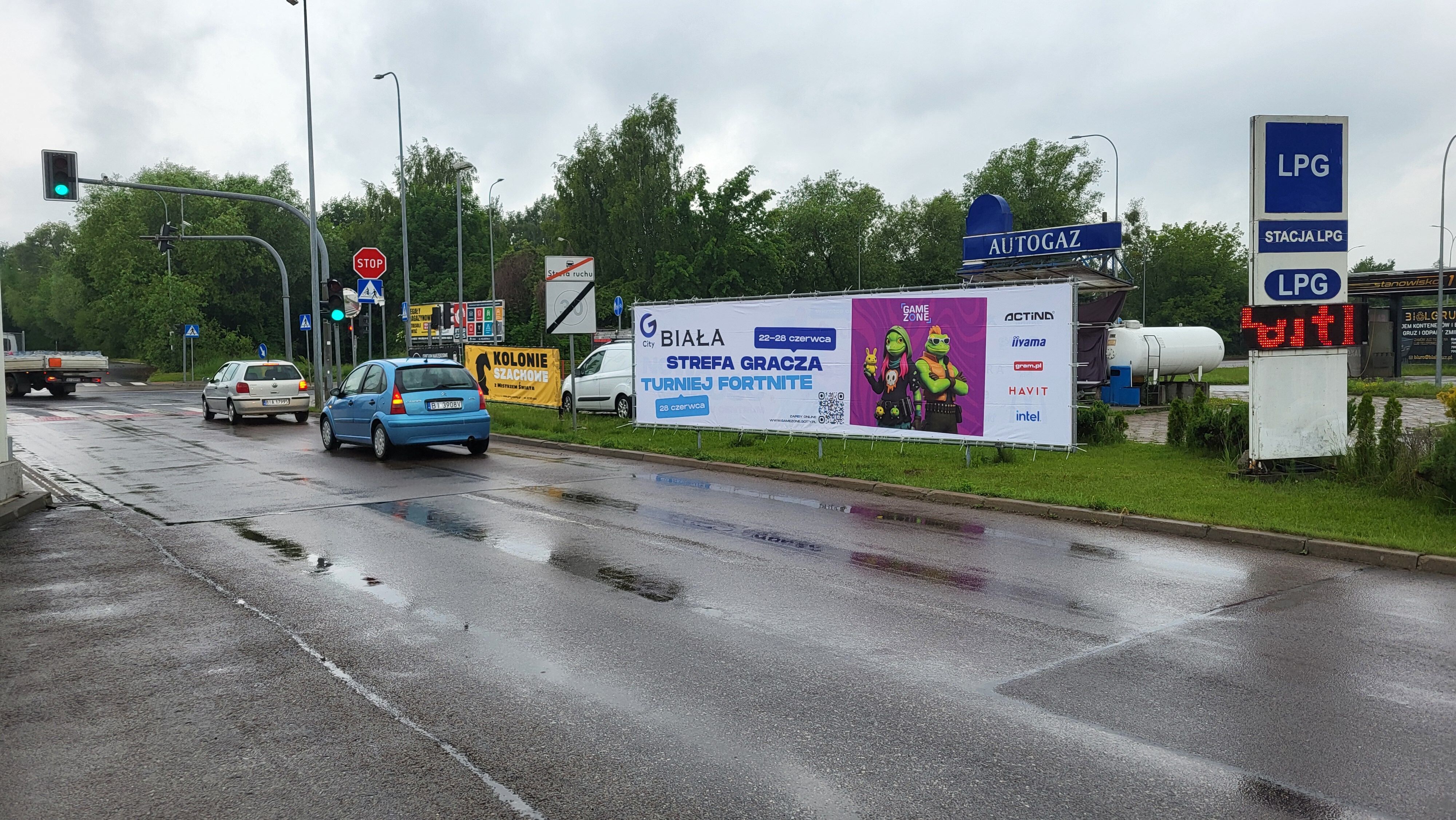 Nośniki reklamowe wynajem, druk, montaż -od A do Z