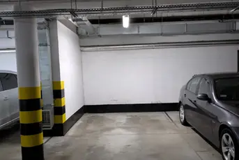 Miejsce postojowe w hali garażowej ul. Ryska 3A