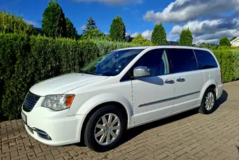 Sprzedam CHRYSLER TOWN & COUNTRY 2014 r.