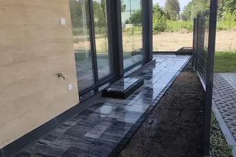 Zatrudnię samodzielnego brukarza małe projekty 40m