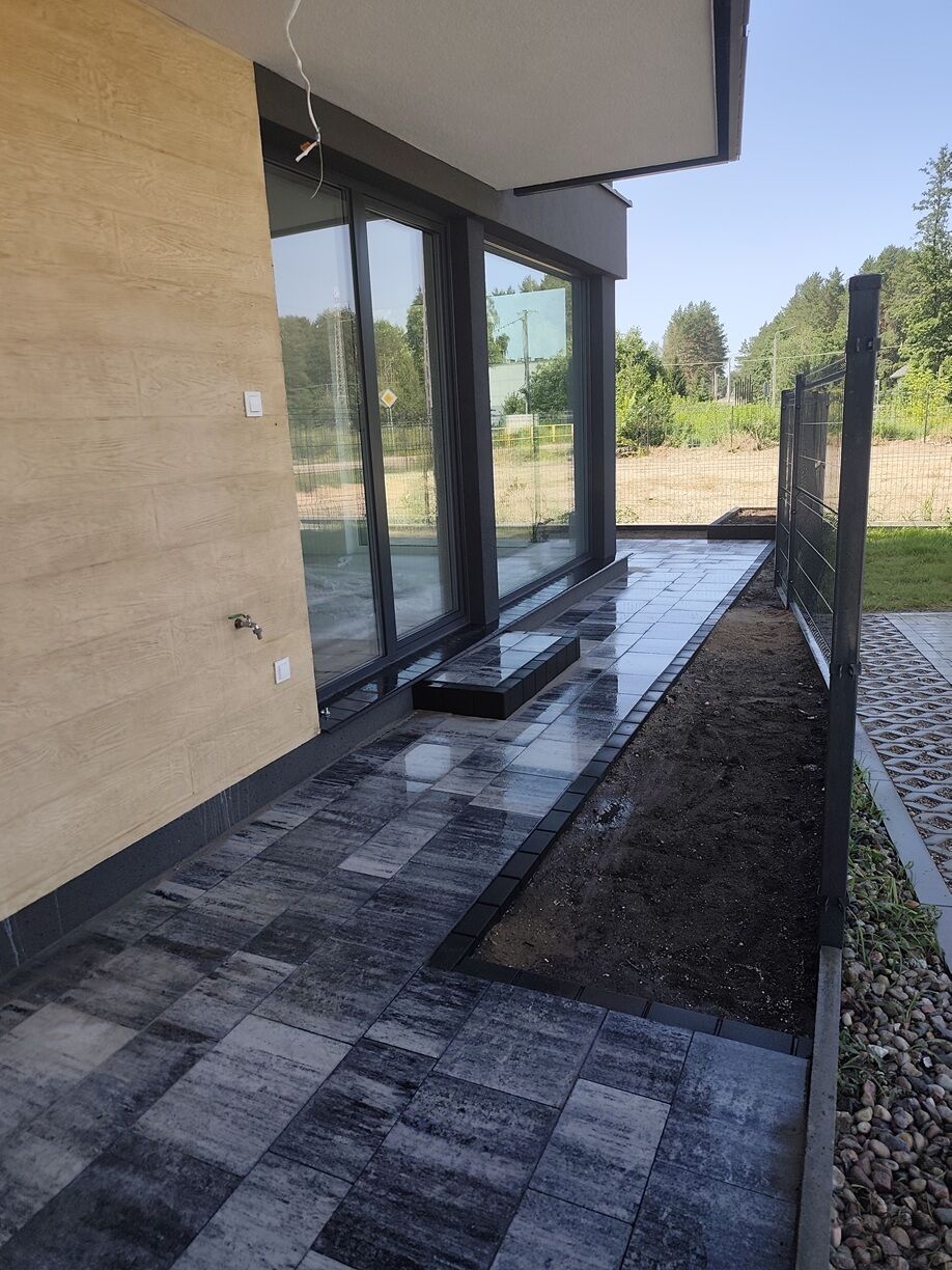 Zatrudnię samodzielnego brukarza małe projekty 40m