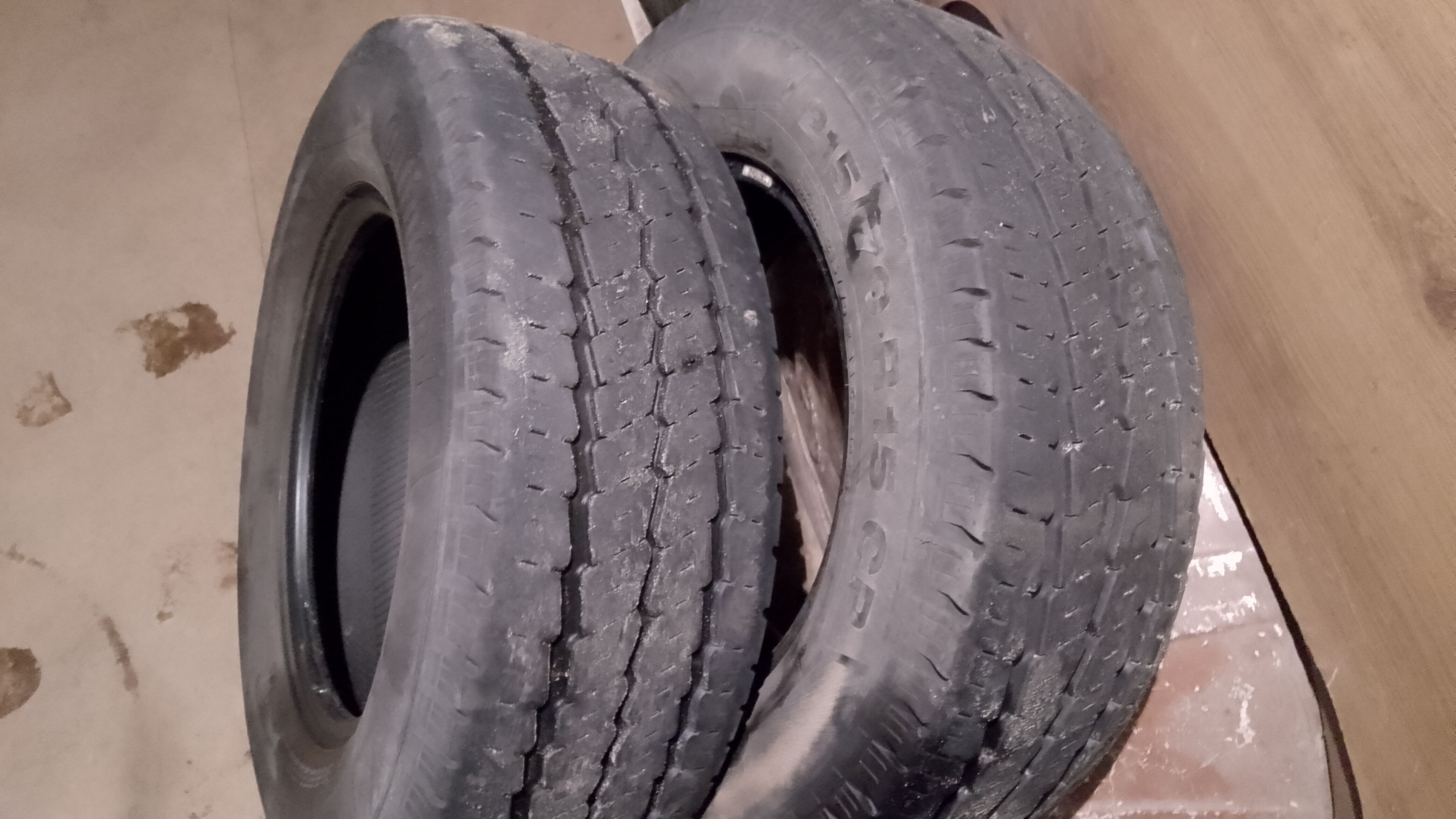 sprzedam 2 opony Continental 215/70r15C Bialystok 