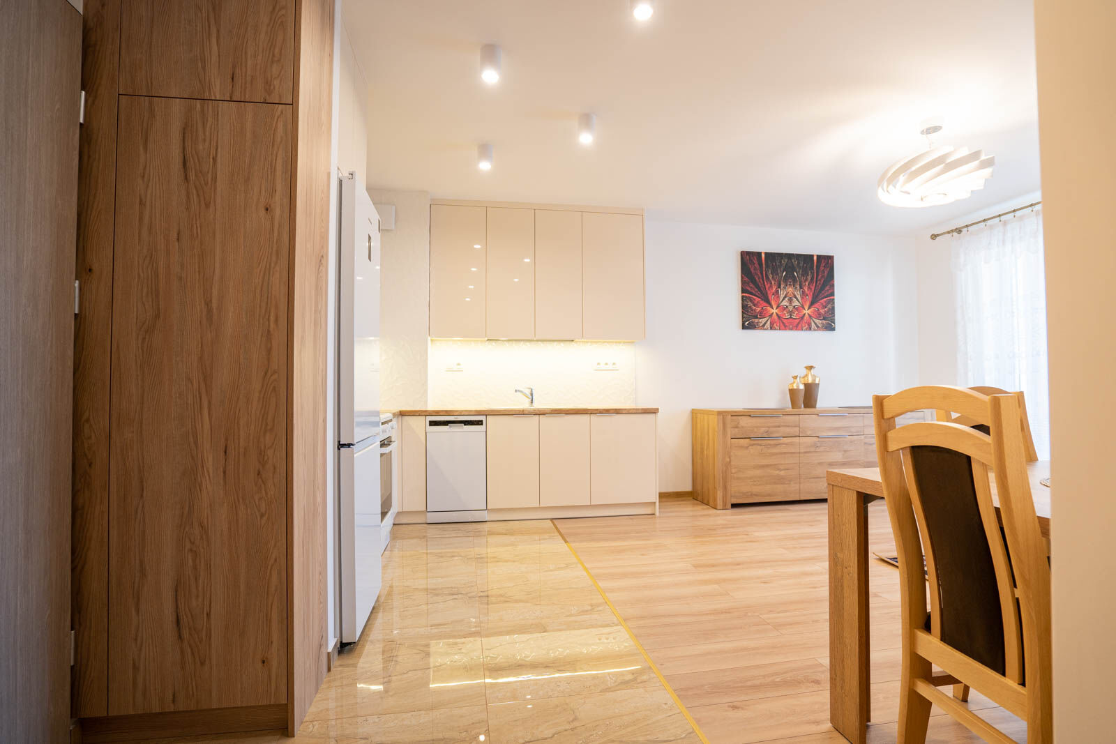 2-pokojowy apartament DZIESIĘCINY