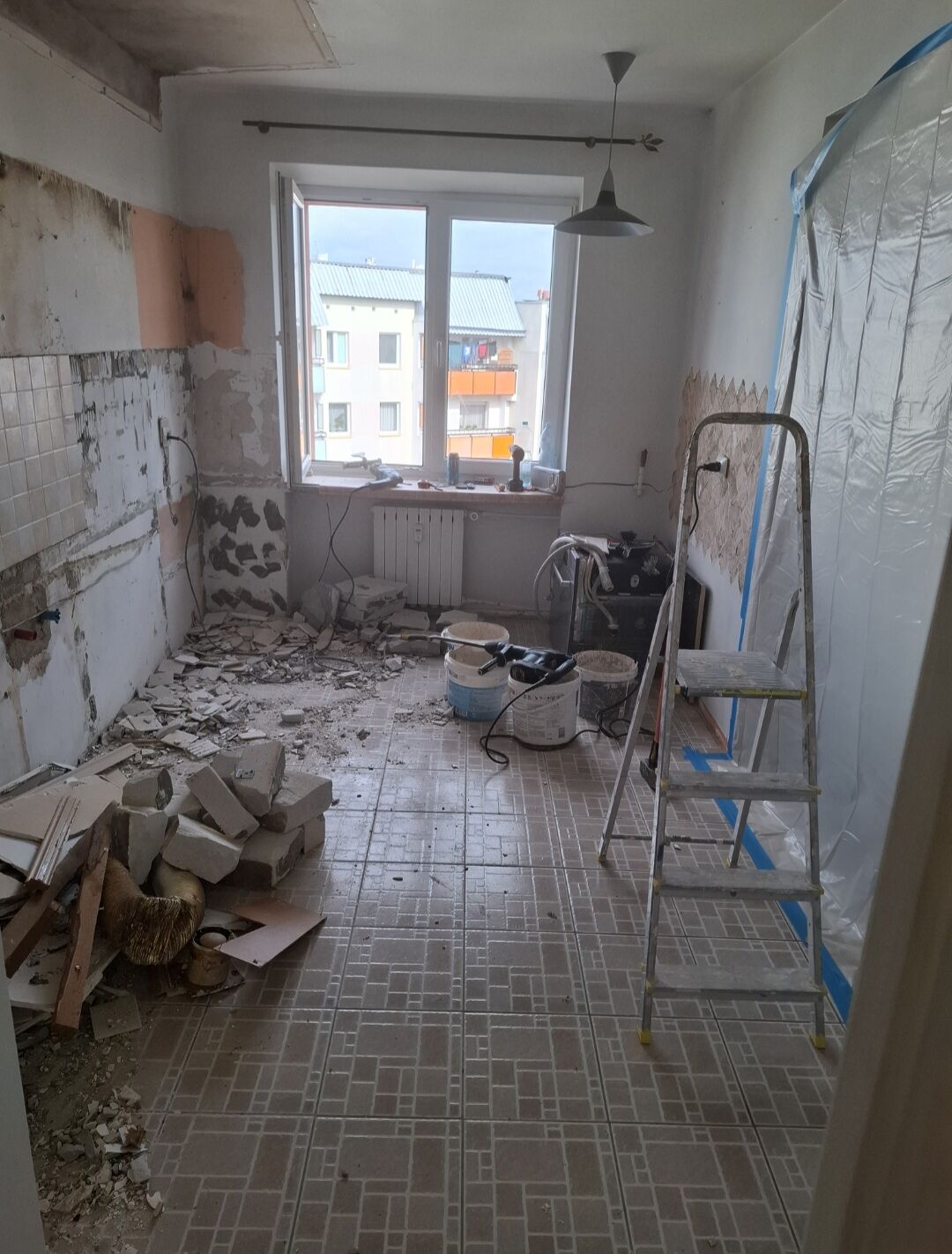 DEMONTAŻE,  WYBURZENIA, ROZBIÓRKI ROD,  WNOSZENIE 