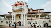 Restauracja Belweder zaktrudni kelnera kelnerkę