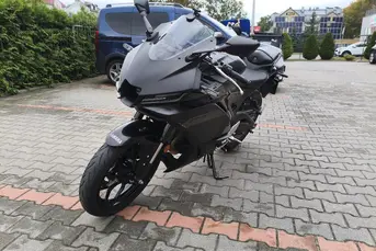 Yamaha R3 2025 kat. A2