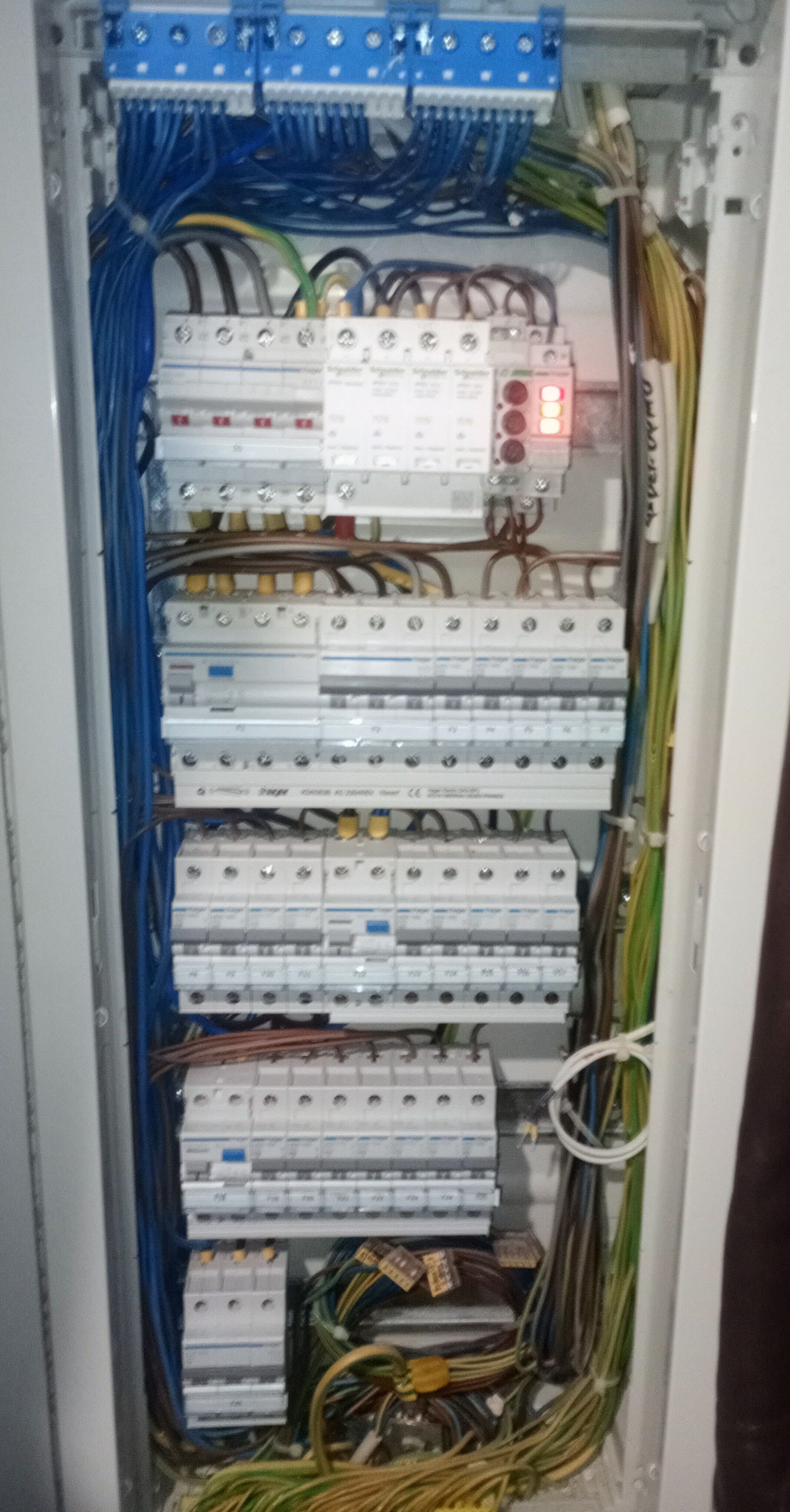 Technik elektryk przyjmie zlecenia