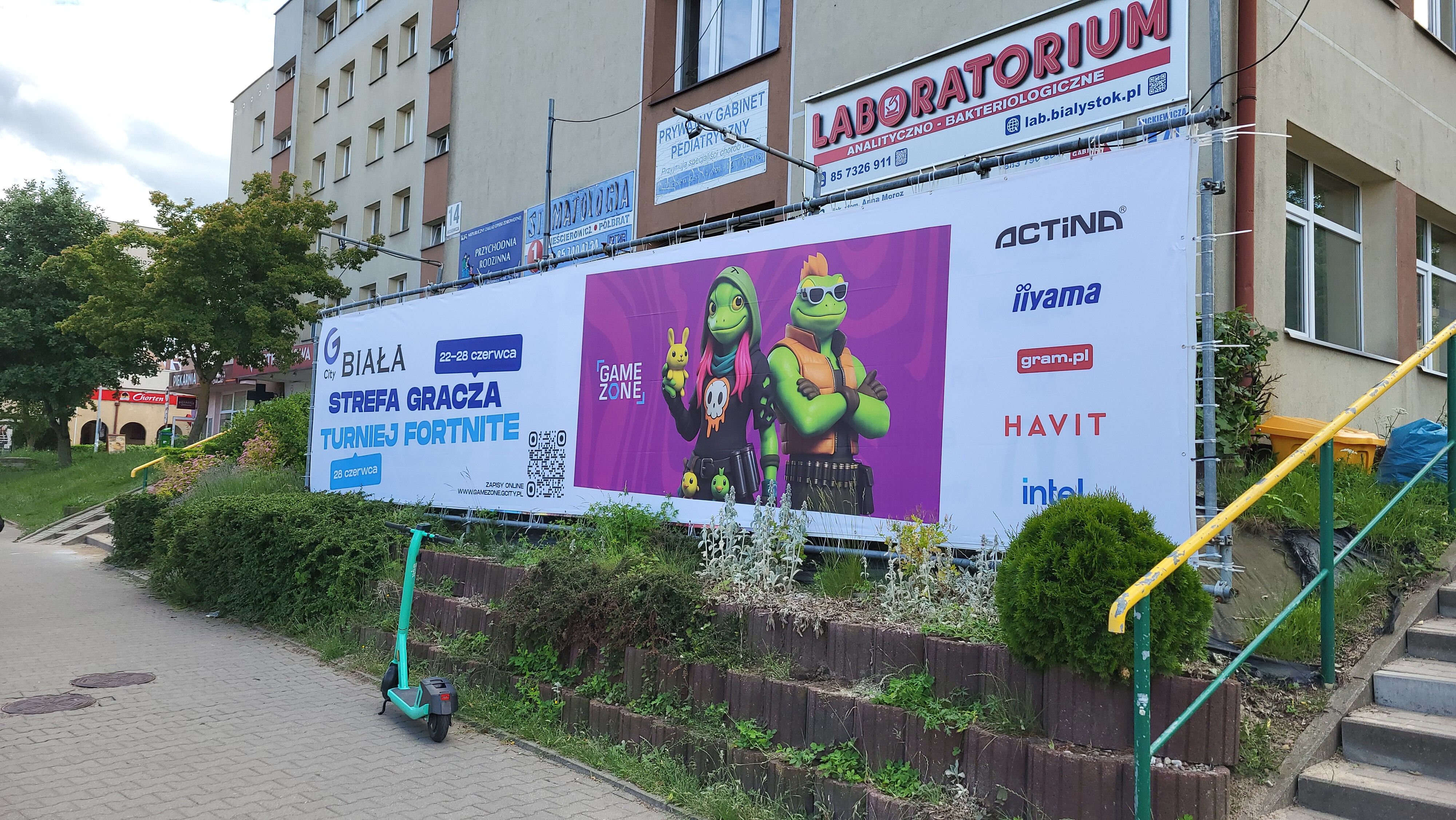 Kompleksowe usługi reklamowe - wynajem, wydruk, montaż