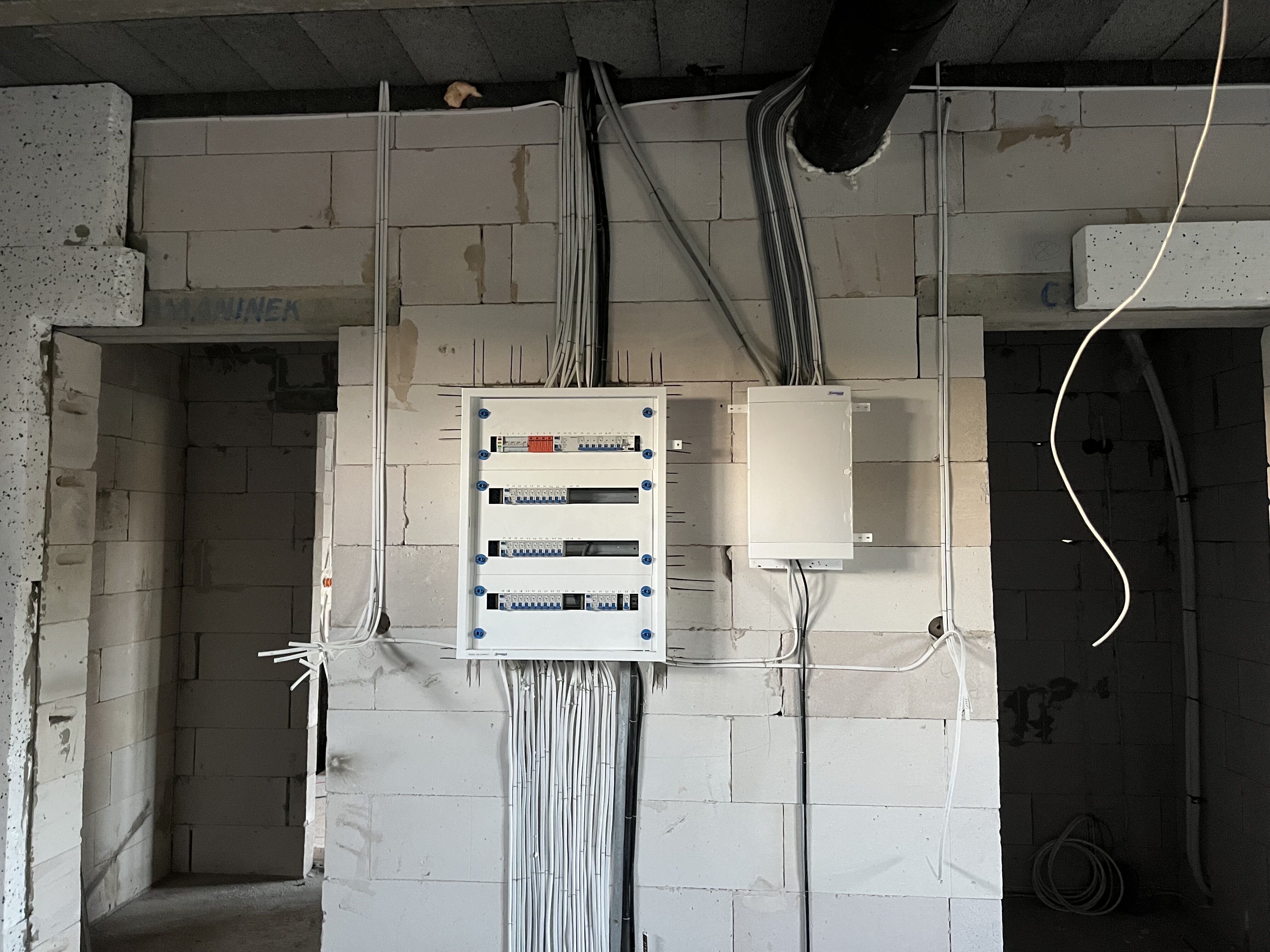Elektryk - Pomiary inudkcje montaż instalacje