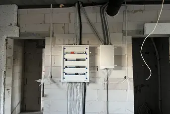 Elektryk - Pomiary inudkcje montaż instalacje