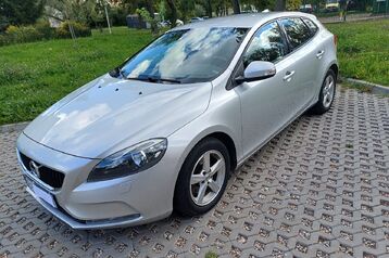 Volvo V40 T2, rok produkcji 2016, benzyna - 1969 cm3, 122 KM, 