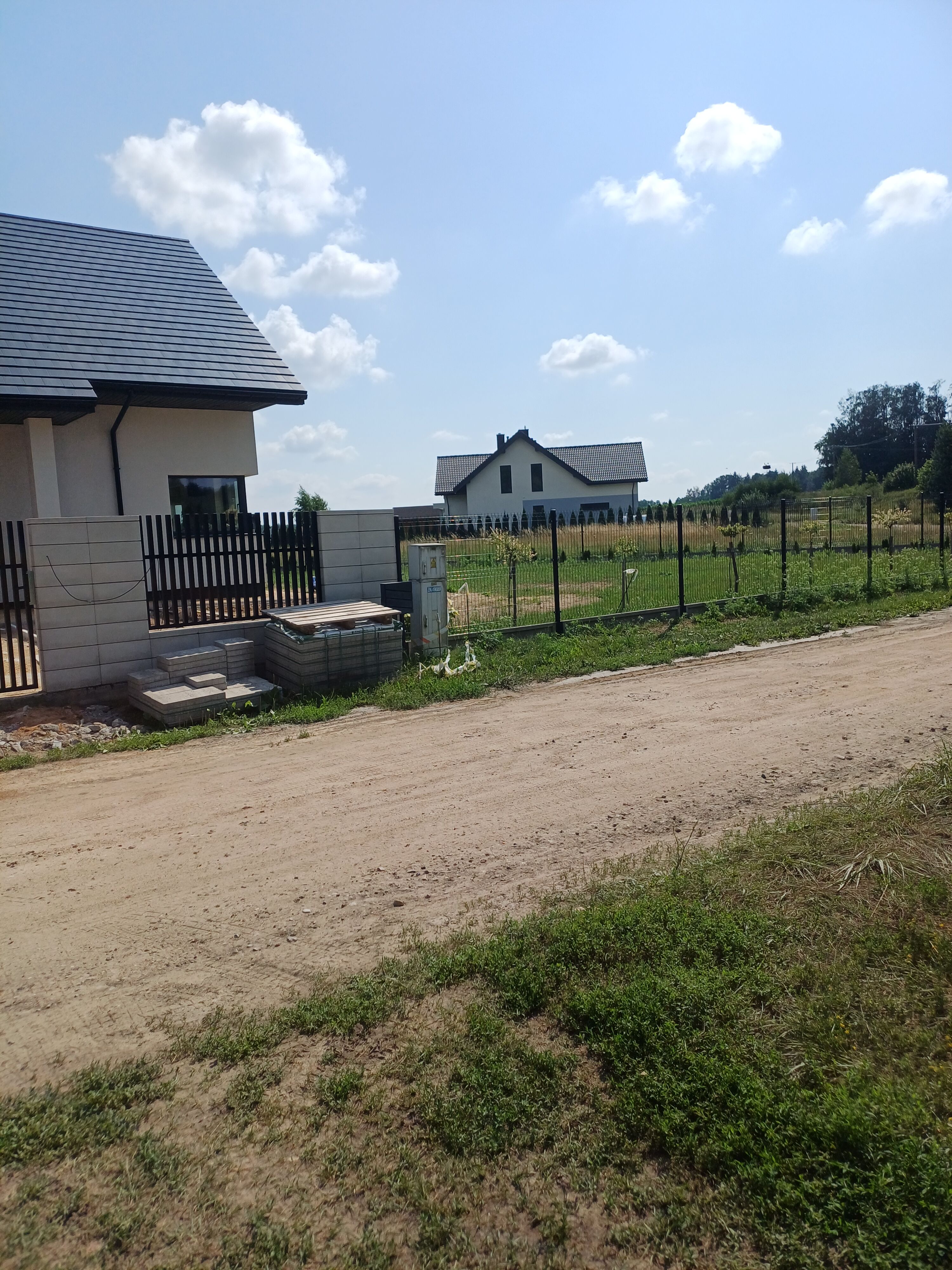 NOWA DZIAŁKA BUDOWLANA   Z   WARUNKAMI  ZABUDOWY 