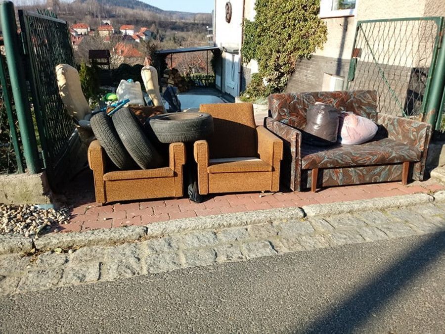 Sprzątanie piwnic, garaży, mieszkań, transport bus