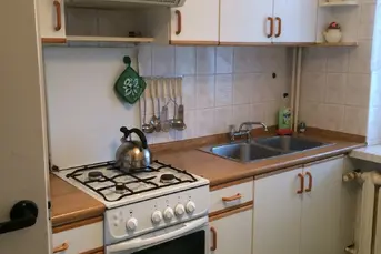 Wynajmę studentkom 2 pokojowe mieszkanie.